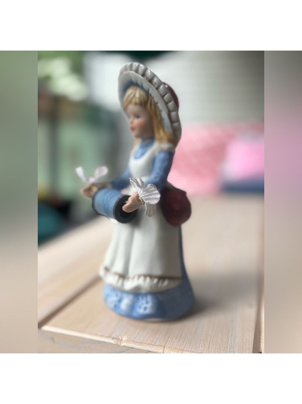 VINTAGE Blue & White Porcelain Seamstress Figurine • Thread & Pins Craft Lady - Picture 5 of 15
